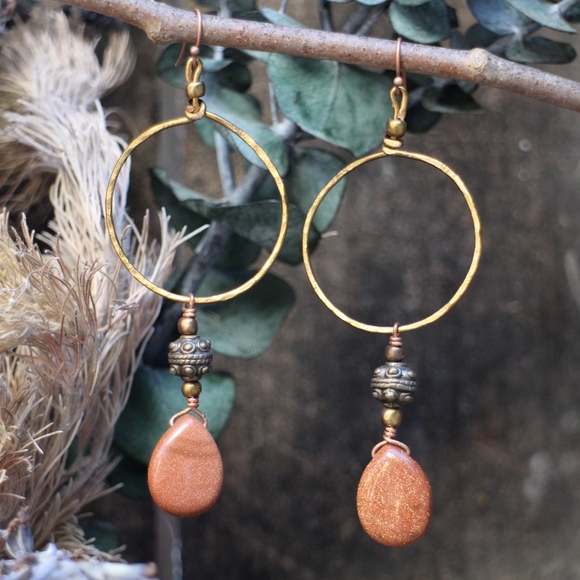 Jewelry - ✧Hammered Bohemian Boho Goldstone Crystal Earrings